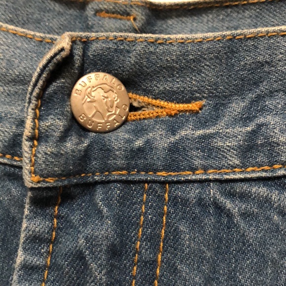 Men’s Buffalo Jeans - Picture 2 of 3